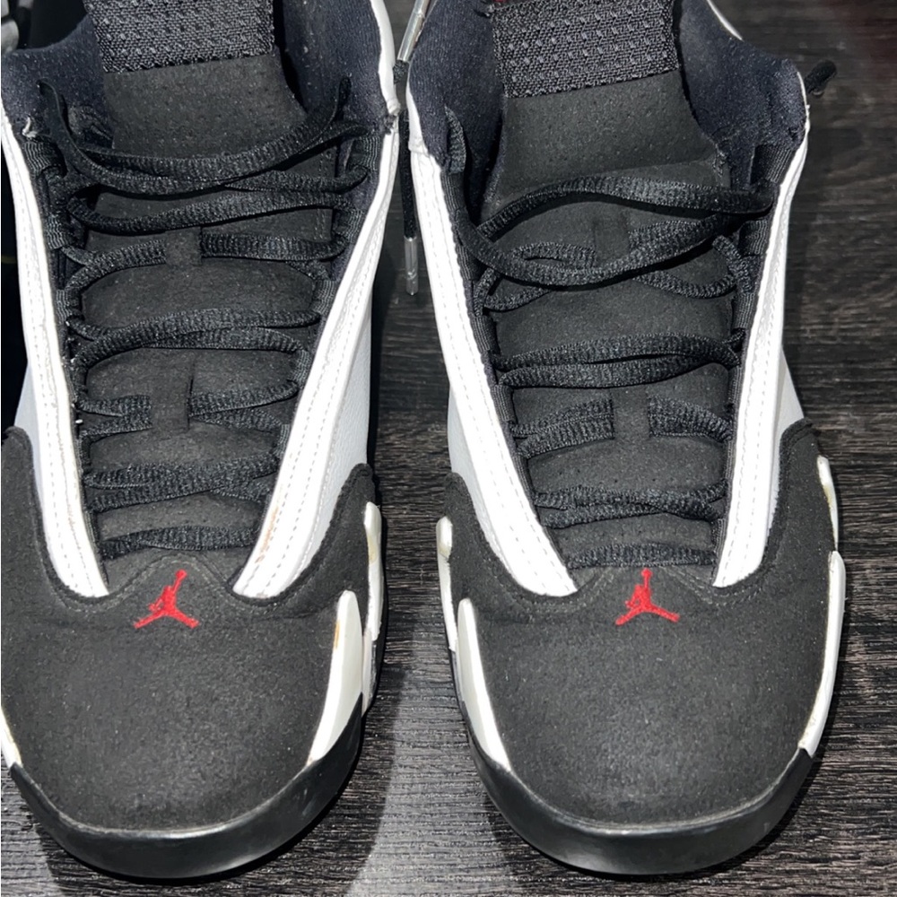 Jordan 14’s. Couple years ago. Lightly worn. Comes with box size 10.